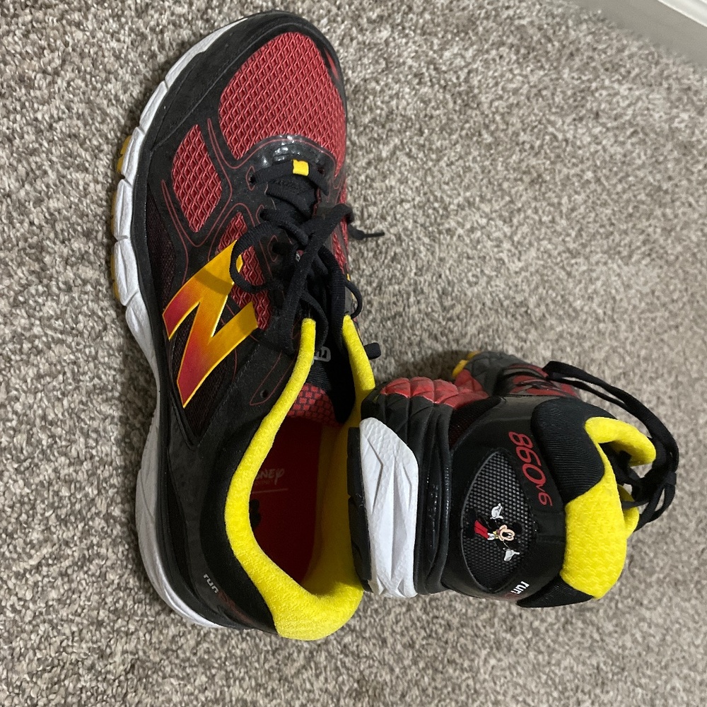 New balance run Disney men’s running shoes worn once